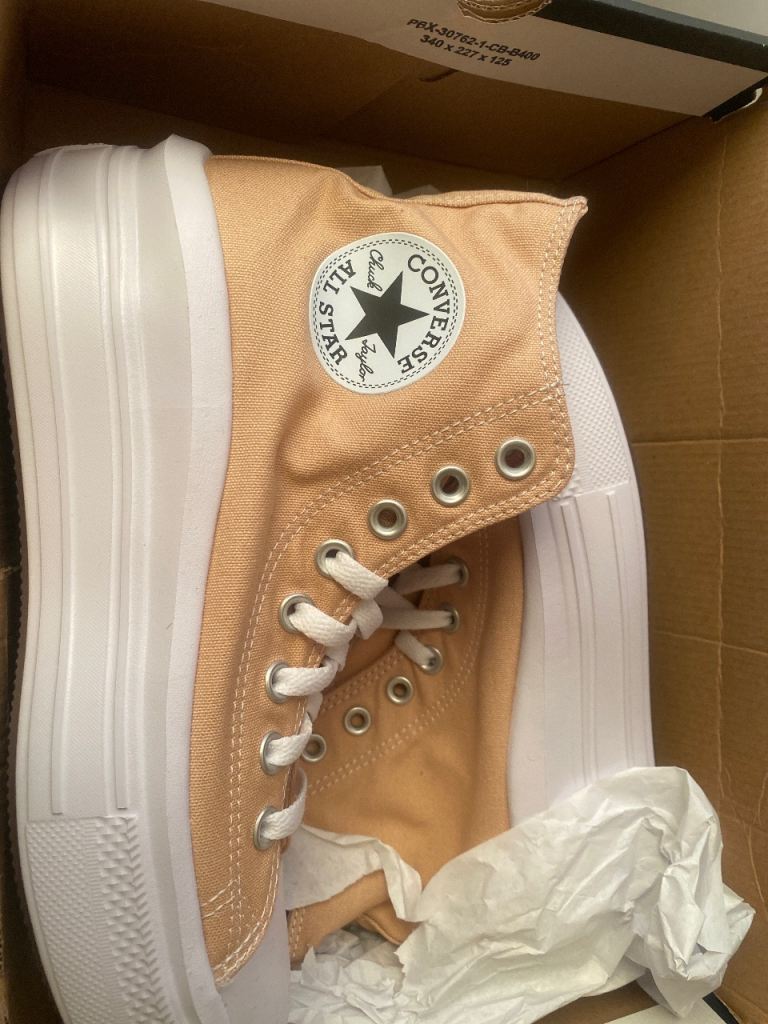 Yellow converse 