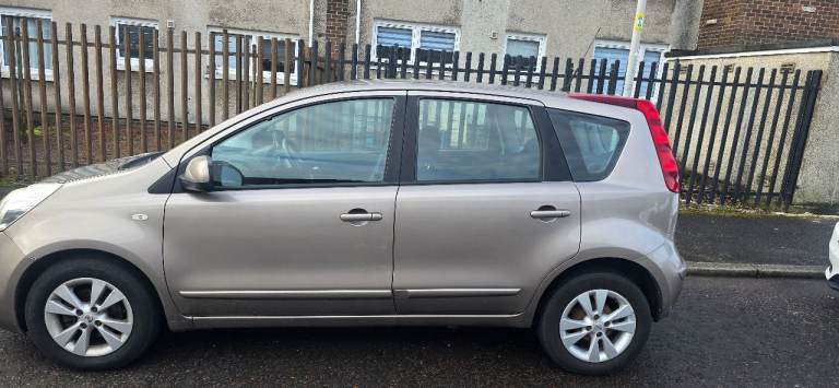 I am selling a Nissan Note, 1.4 petrol engine 