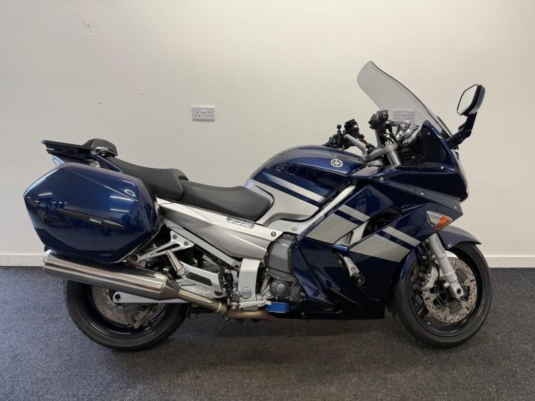 YAMAHA FJR1300 ** 12 MONTH MOT - PANNIERS - WARRANTY ** 