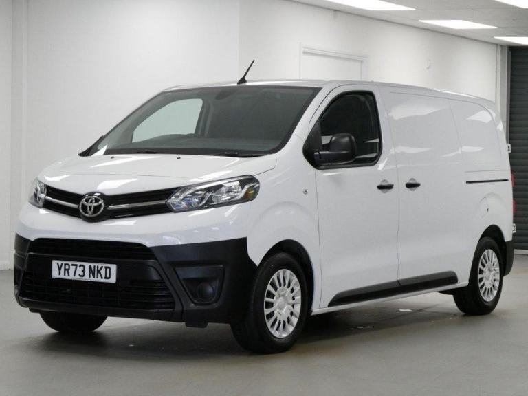 73 TOYOTA PROACE 1.5 D 120 BHP MEDIUM ICON NAV EDITION 6 DOOR