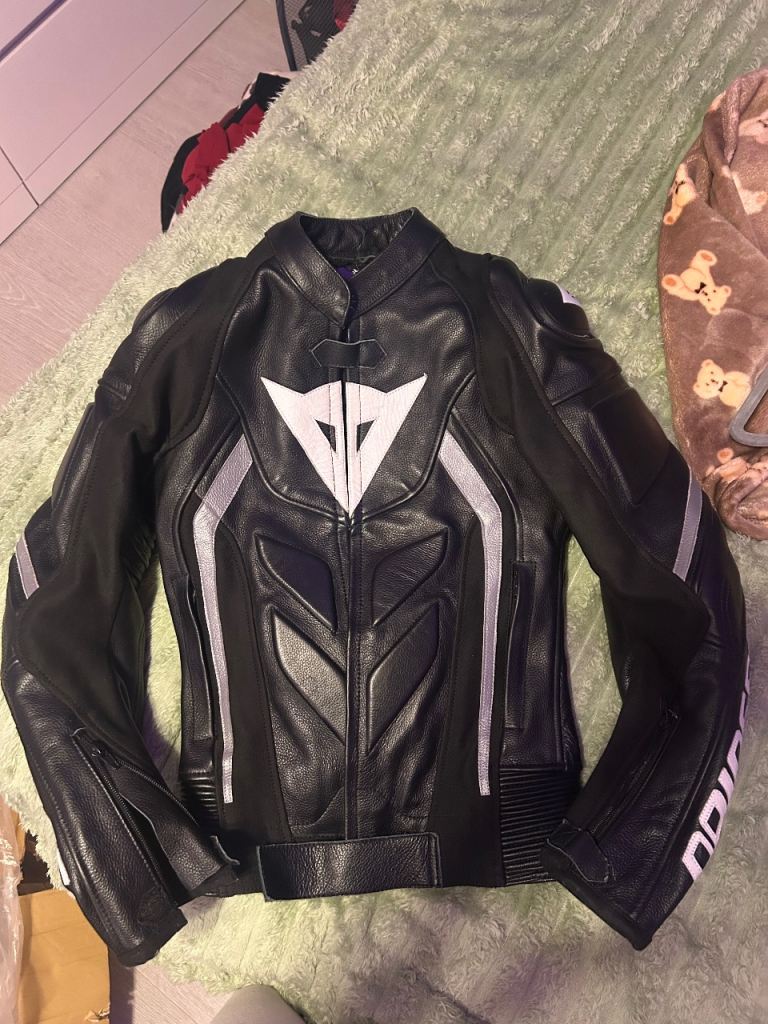 Dainese Arvo d2 women’s size small jacket 