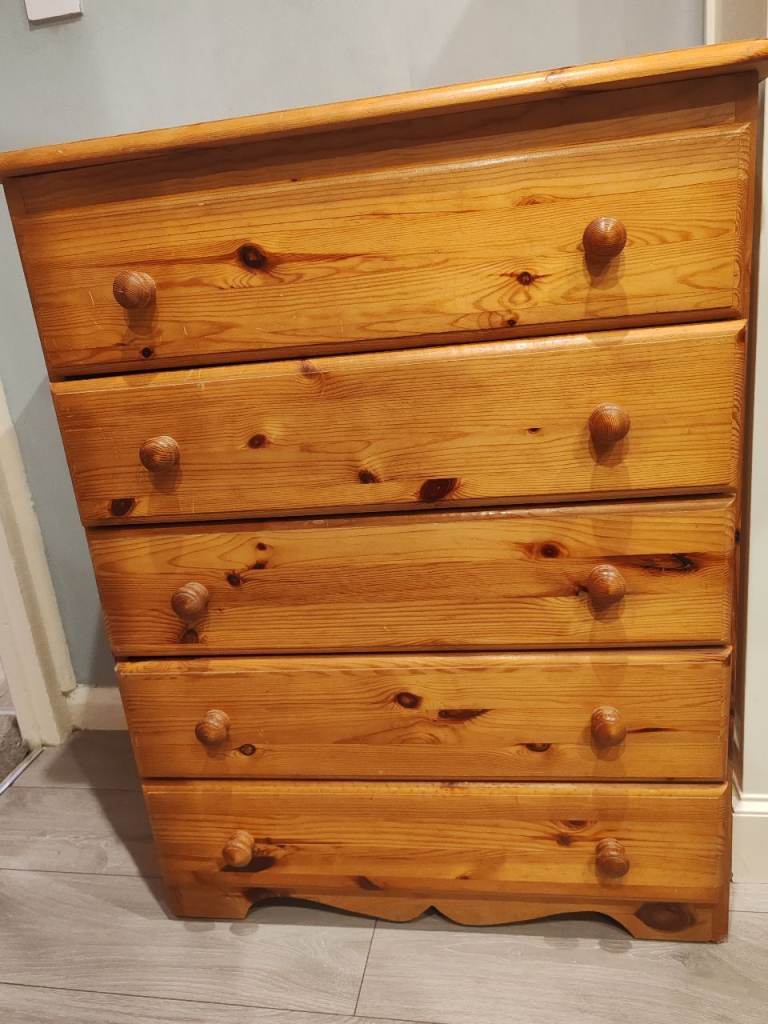 Chest of drawers (2 available) 