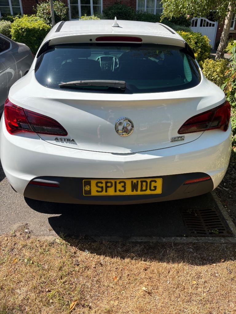Vauxhall, ASTRA GTC, Hatchback, 2013, Manual, 1364 (cc), 3 doors