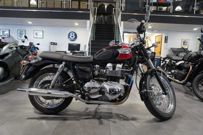 Triumph Bonneville T100 (865), 2006, Black with just 5508miles Only £4995. 