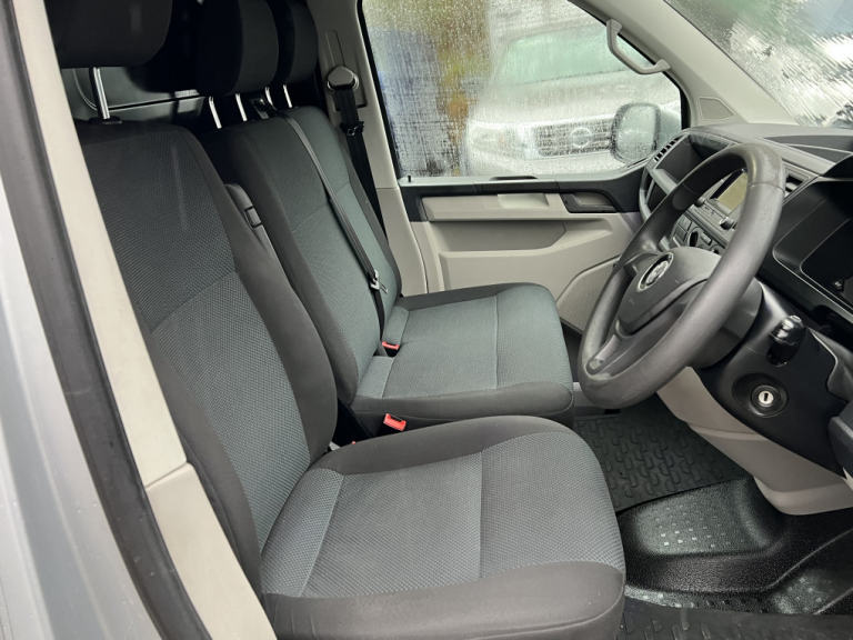 2015 Volkswagen Transporter T28 Trendline TDI BlueMotion Technology Panel van Diesel Manual