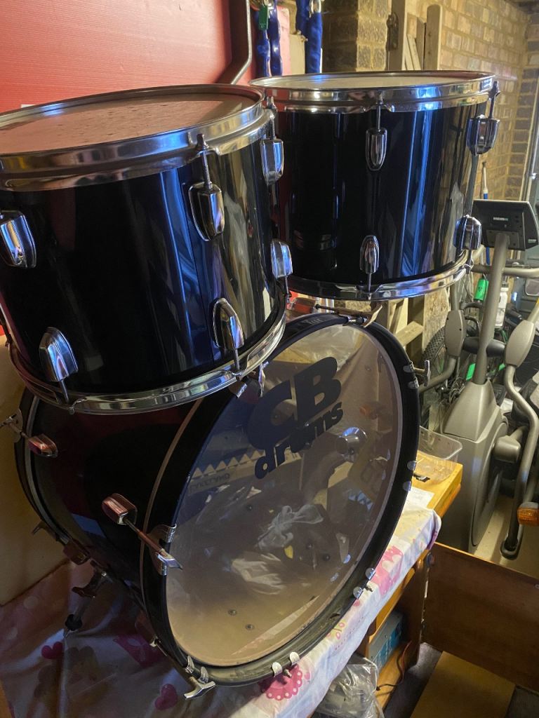 CB Drums solar cymbals drum kit and stool