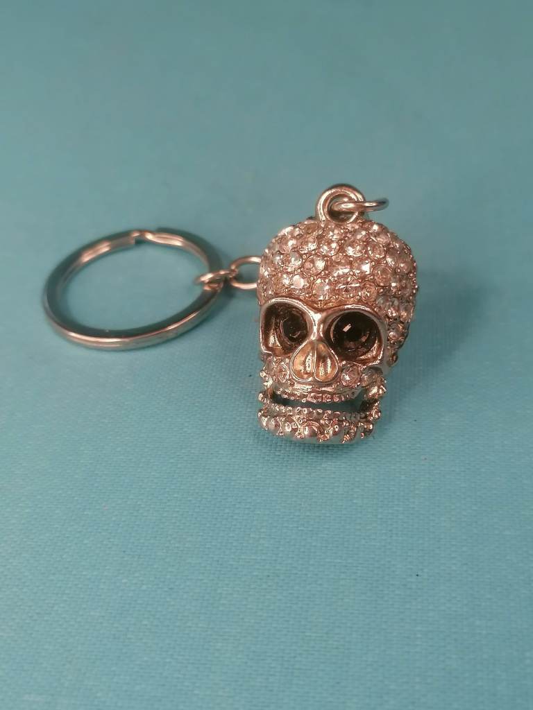 Brand new, Skull Keychain with Cubic Zirconia Rhinestones
