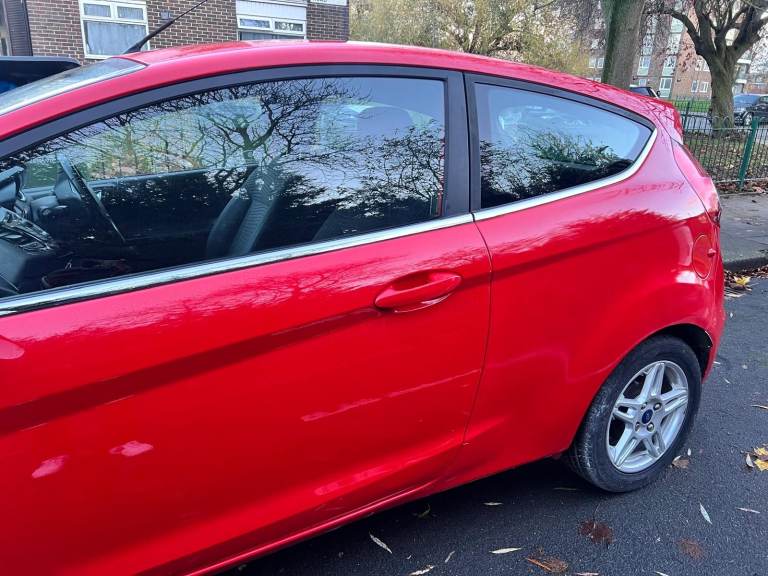 Ford, FIESTA, Hatchback, 2014, Manual, 1241 (cc), 3 doors