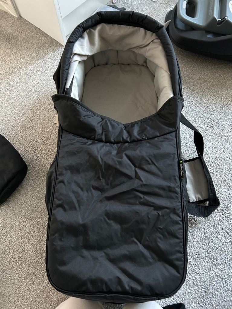 Car seat and cot carrier 