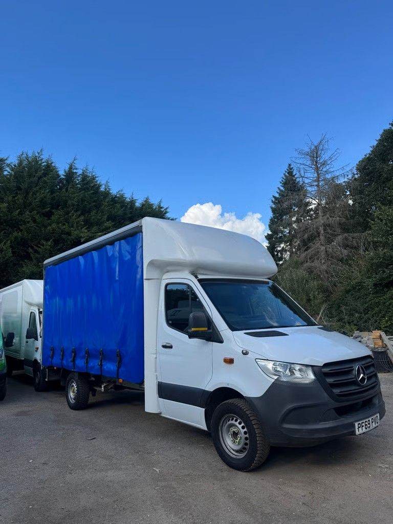 Man And Van - Rubbish Removal - Removals - 24/7, Reliable, Professional – London 🏙️♻️