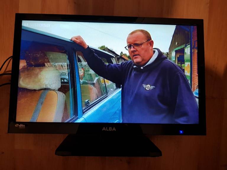 ALBA 19 inch tv dvd player combi model VL19HDLED-D with remote