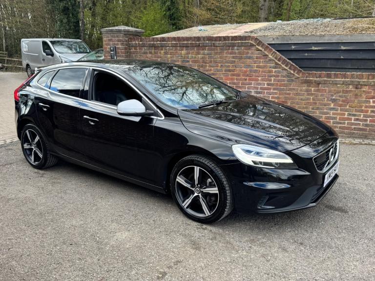 2019 Volvo V40 D3 [4 Cyl 152] R DESIGN Edition 5dr Geartronic HATCHBACK Diesel Automatic