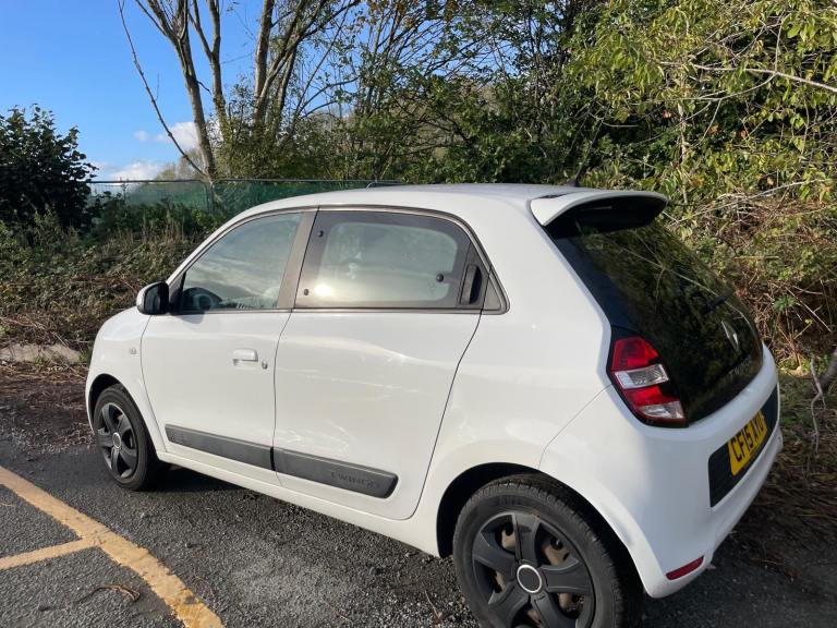 RENAULT TWINGO 1.0 SCE 15 REG 5 DOOR 12 MONTHS MOT ROAD TAX £20 LOW INSURANCE 50+MPG