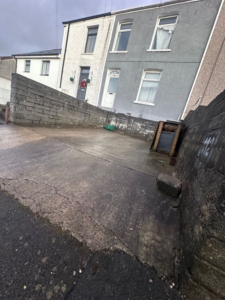 🏡 For Rent: Charming 3-Bedroom Family Home in SA7