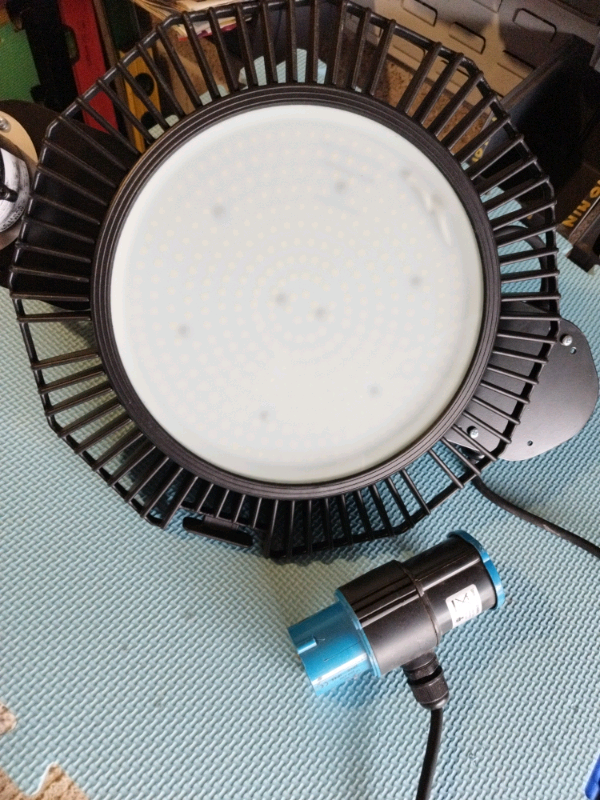 Spot light 240v