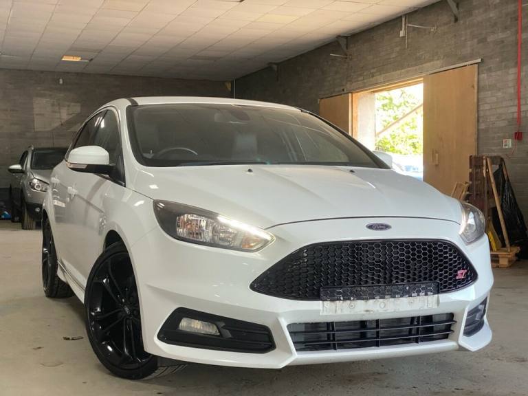 2016 Ford Focus 2.0T EcoBoost ST-2 5dr HATCHBACK PETROL Manual
