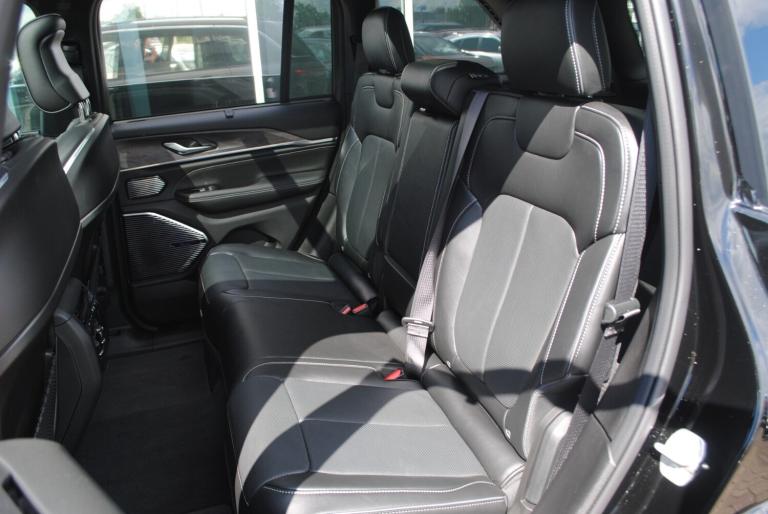 2023 Jeep Grand Cherokee 2.0 Turbo 4xe PHEV Overland 5dr Auto Station Wagon Petrol Parallel PHEV ...