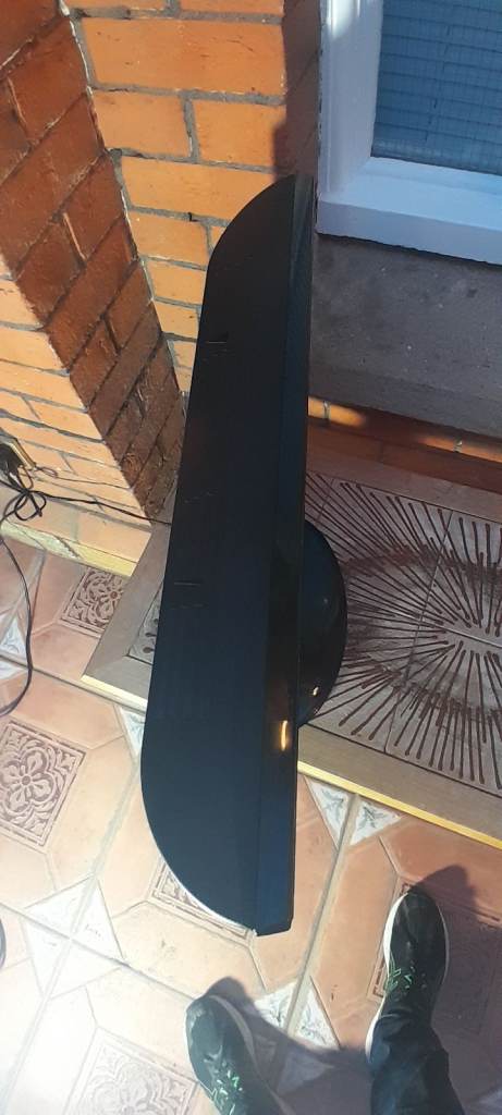 Panasonic Viera 26-inch HD LCD TV (TX-L26X20B) with Remote - Working Order