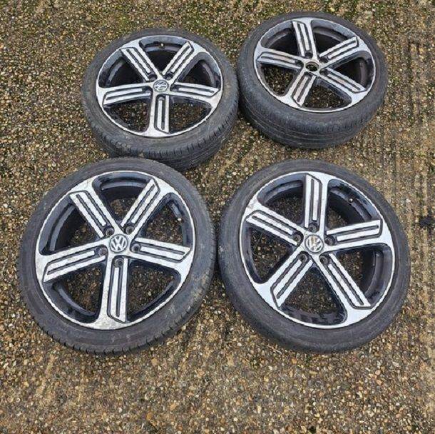 Genuine Volkswagen 18" Golf R 5x112 Cadiz Alloy Wheels and tyres X4