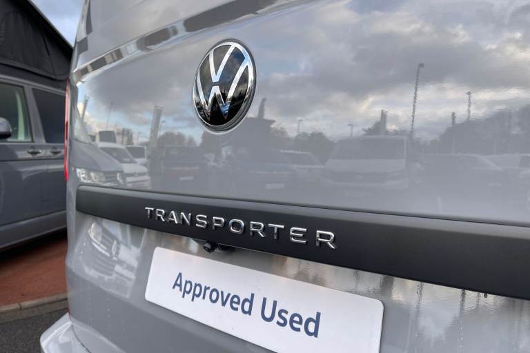 2025 Volkswagen Transporter 2.0 TDI 170PS Commerce Pro Van Auto-Tailgate Van DIESEL Automatic