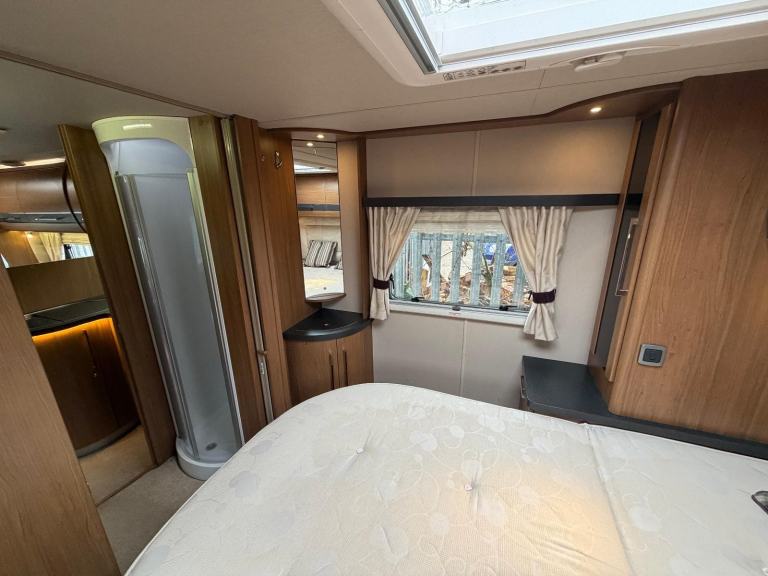 Auto Trail Frontier Delaware 4 berth 2013 **AUTO**GREAT CONDITION**