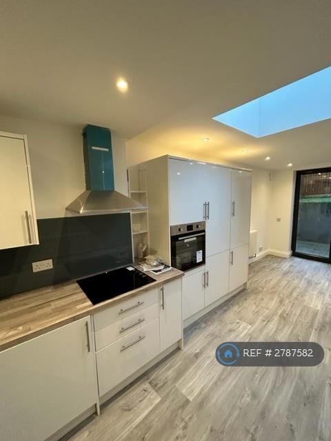 2 bedroom flat in Champion Road, London, SE26 (2 bed) (#2787582)