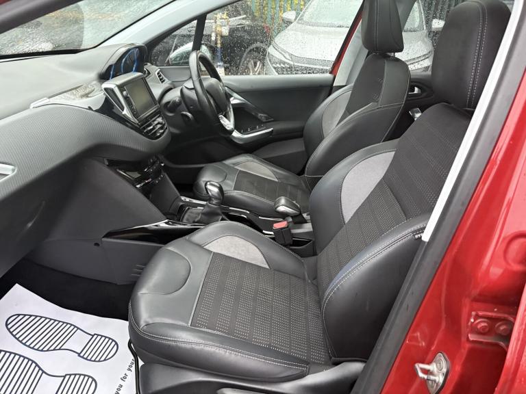 PEUGEOT 2008 1.2 PureTech Allure 2015