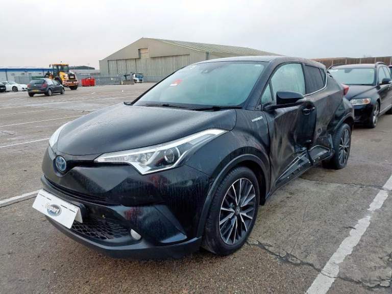 BREAKING TOYOTA C-HR 1.8 PETROL 2018 STOCK NUMBER WY68