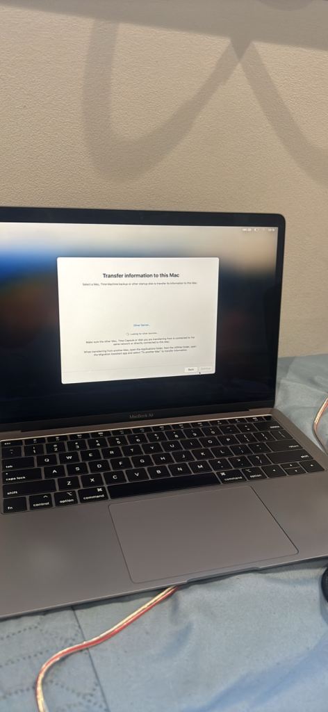 Apple MacBook Air 13" (2019) – Intel i5 / 16GB RAM / 256GB SSD"