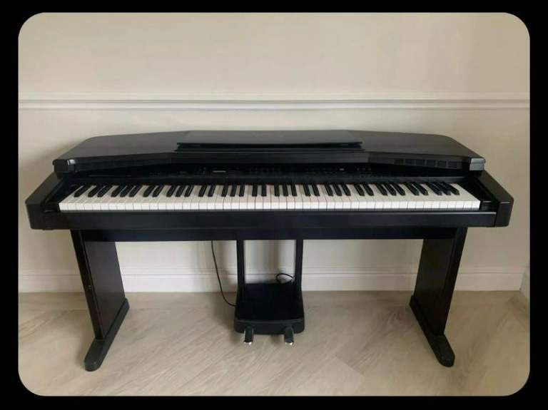 Yamaha Clavinova CVP-35 digital piano