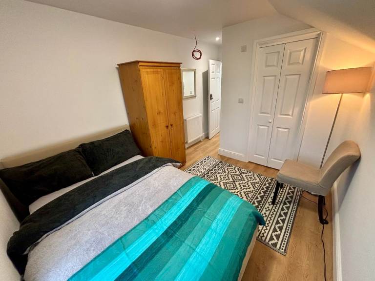 Double room with ensuite - L20