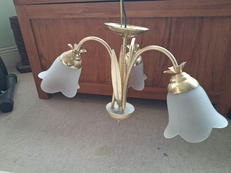 Chrome Ceiling 3 lights with frosted lights 