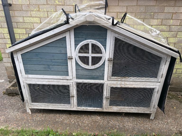 Foxglove Guinea Pig Hutch 