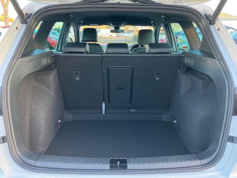 2025 SEAT Ateca 1.5 TSI EVO FR Black Edition 5dr Estate PETROL Manual