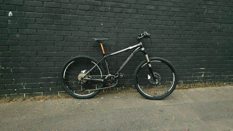 Trek Elite 8.5 - Size M - Excellent Condition