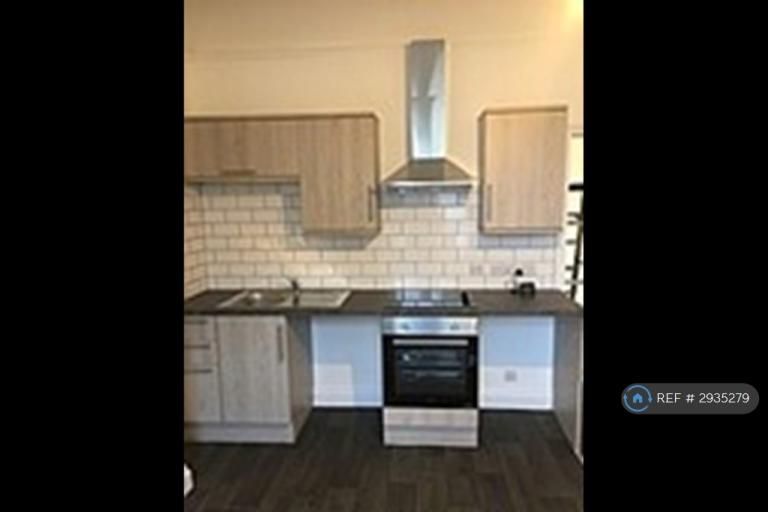 1 bedroom flat in Haddington Road, Plymouth, PL2 (1 bed) (#2935279)