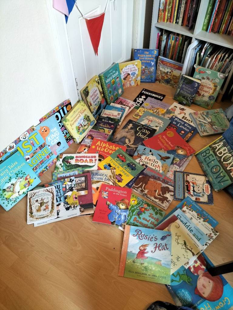 Large bundle of 100+ children's books in good used condition.