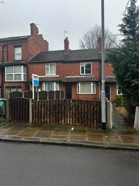 Furnished 3 Bed Terraced house 