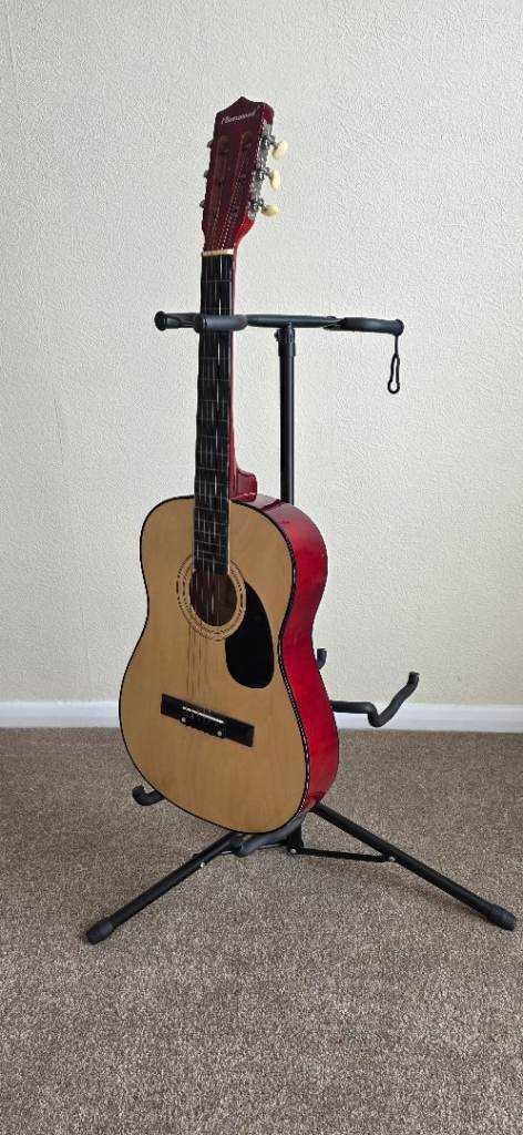 3/4 acoustic guitar