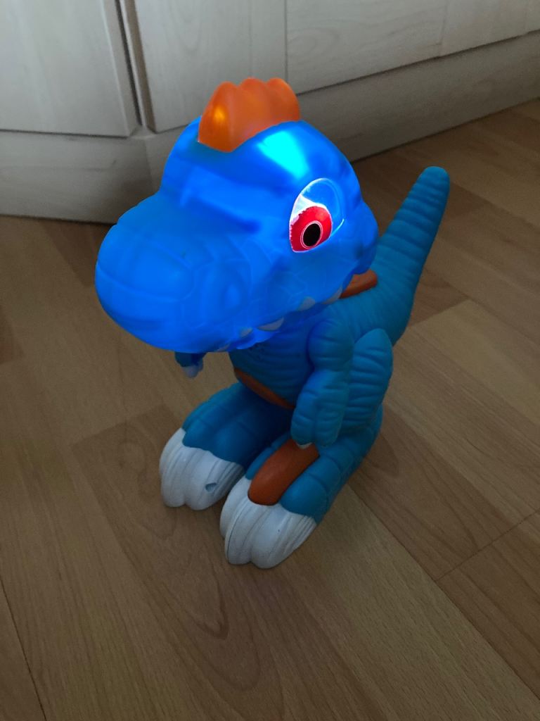 7 x Various Dinosaurs