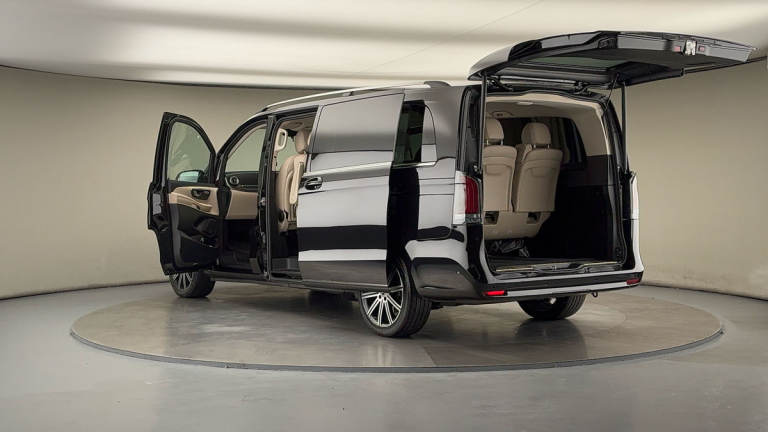 2025 Mercedes-Benz V-Class 2.0 V220d Premium MPV 5dr Diesel G-Tronic+ Euro 6 (s/s) (8 Seat, Extra...