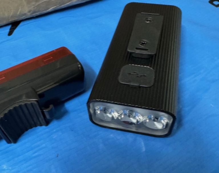 Bike Light Bright Taillight Rechargeable USB IPX5 Black Red