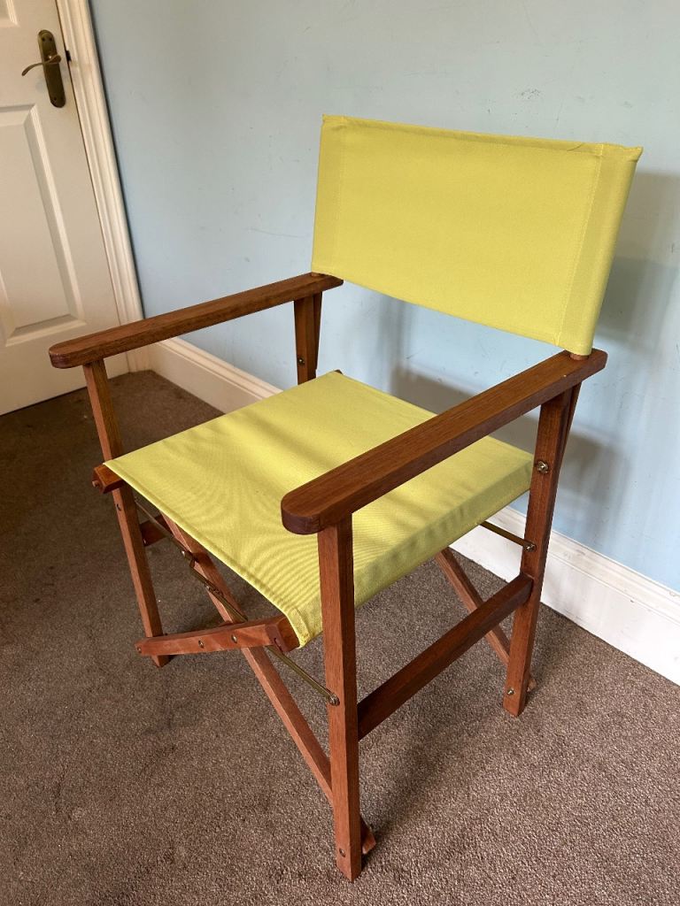 1 Lime Green Folding Directors Chair H33in/84cm H Seat 18in/46cm W21in/53cm D18.5in/47cm   J227