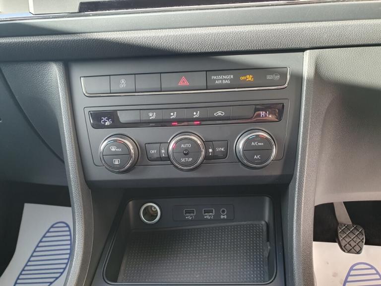 2017 SEAT Ateca 1.6 TDI ECOMOTIVE SE TECHNOLOGY 5DR Manual Hatchback Diesel Manual