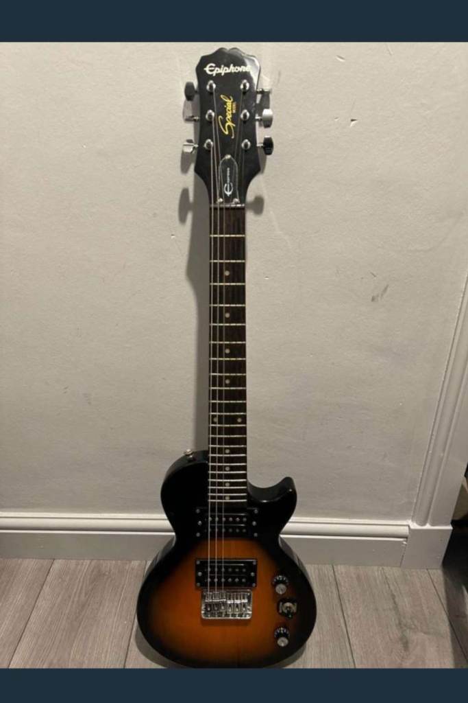Epiphone 3/4 electric guitar