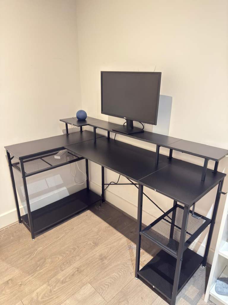 Black Corner Office Desk – Good Condition
