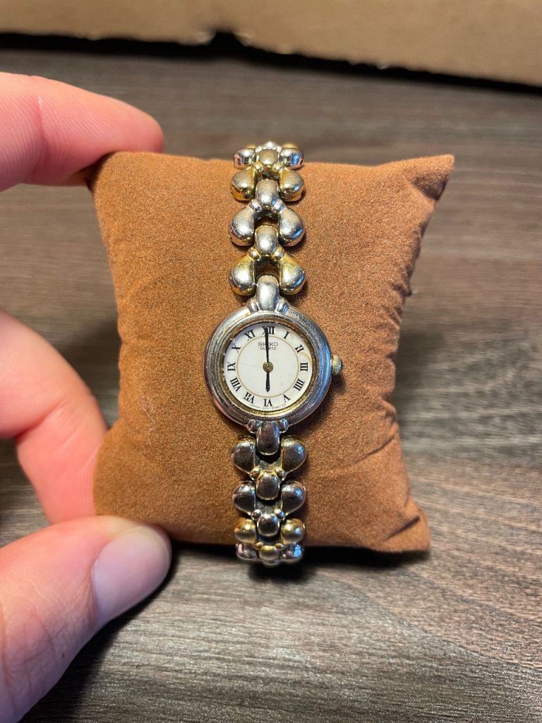 Vintage Seiko Quartz Ladies Watch