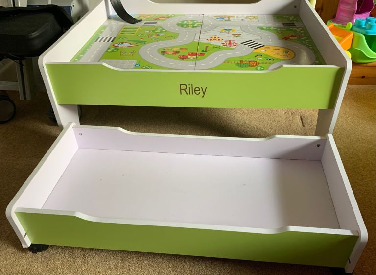 Wooden play table 