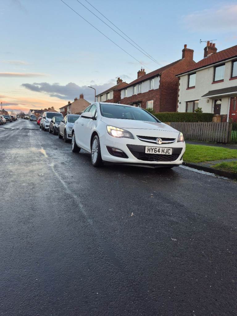 Vauxhall, ASTRA, Hatchback, 2014, Manual, 1598 (cc), 5 doors