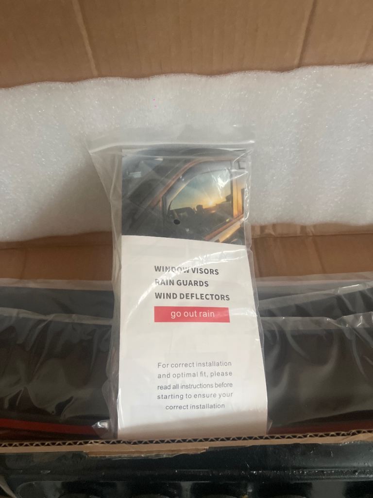 Insignia wind deflectors x4 